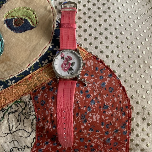 White House Black Market Watch for Breast Cancer Awareness - Picture 3 of 9